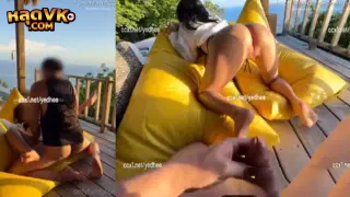 KHUNMHEENEW คลิปหลุด พี่หมีเย็ดกันระเบียงหน้าห้อง Outdoor บ้านพักริมทะเล ร้องครางเงี่ยน